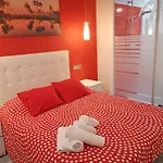 Conil Red-Black Apartment
